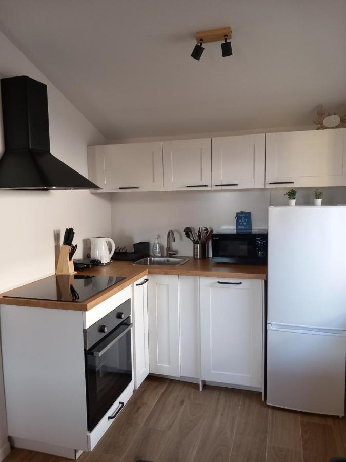 Apartmani Luni Premantura Exterior foto